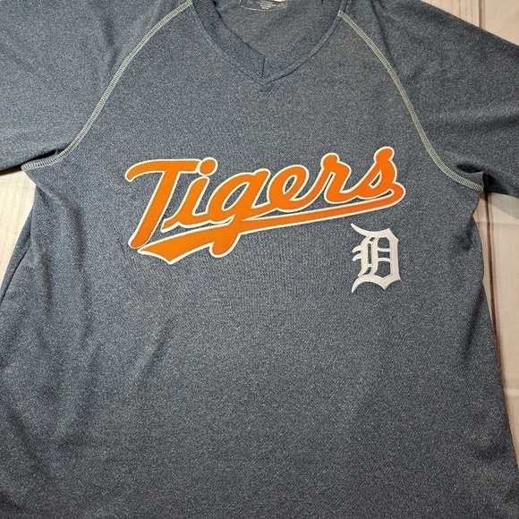 3 FOR 12 SALE Detroit Tigers Shirt Size Mens M - Picture 3 of 12